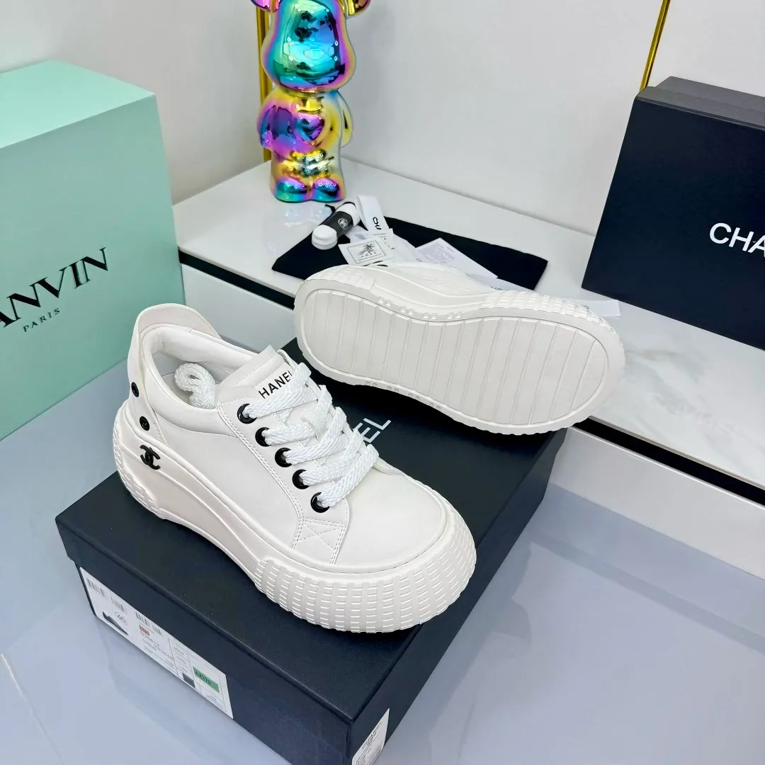 👟👟Ex-factory price 640👟👟 Chanel bread shoes ~ original calfskin panda shoes Chanel 25C latest hot style panda black and white sports shoes casual sneakers Xiaoxiang hot item classic black and white panda color coco girls must pay Fabric: original custom mixed sheepskin lining: original imported breathable mesh lining outsole: Original molded rubber + TPU combination Size: Women's 35-41